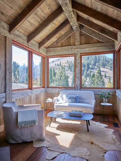  Cottage Vacation Home Living Room. Mountaintop Modern by WRJ Design Associates.