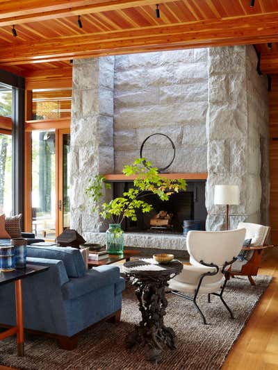  Modern Vacation Home Living Room. Sunapee Lakeside Home by Heather Wells Inc.