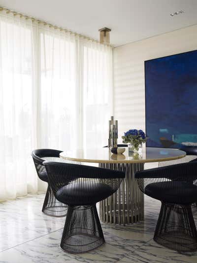  Contemporary Family Home Dining Room. Brisbane House  by Greg Natale.