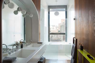  Contemporary Apartment Bathroom. Bond St Pied a Terre by Pepe Lopez Design Inc..