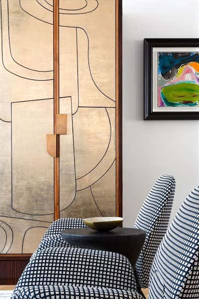  Mid-Century Modern Apartment Living Room. Notting Hill Apartment by Louise Holt Design Ltd.