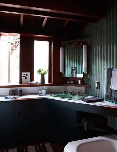  Mid-Century Modern Family Home Bathroom. Glendale Lautner by Commune Design.