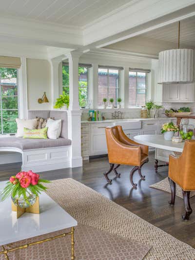  Craftsman Family Home Open Plan. The Lake House by Liz Caan & Co..