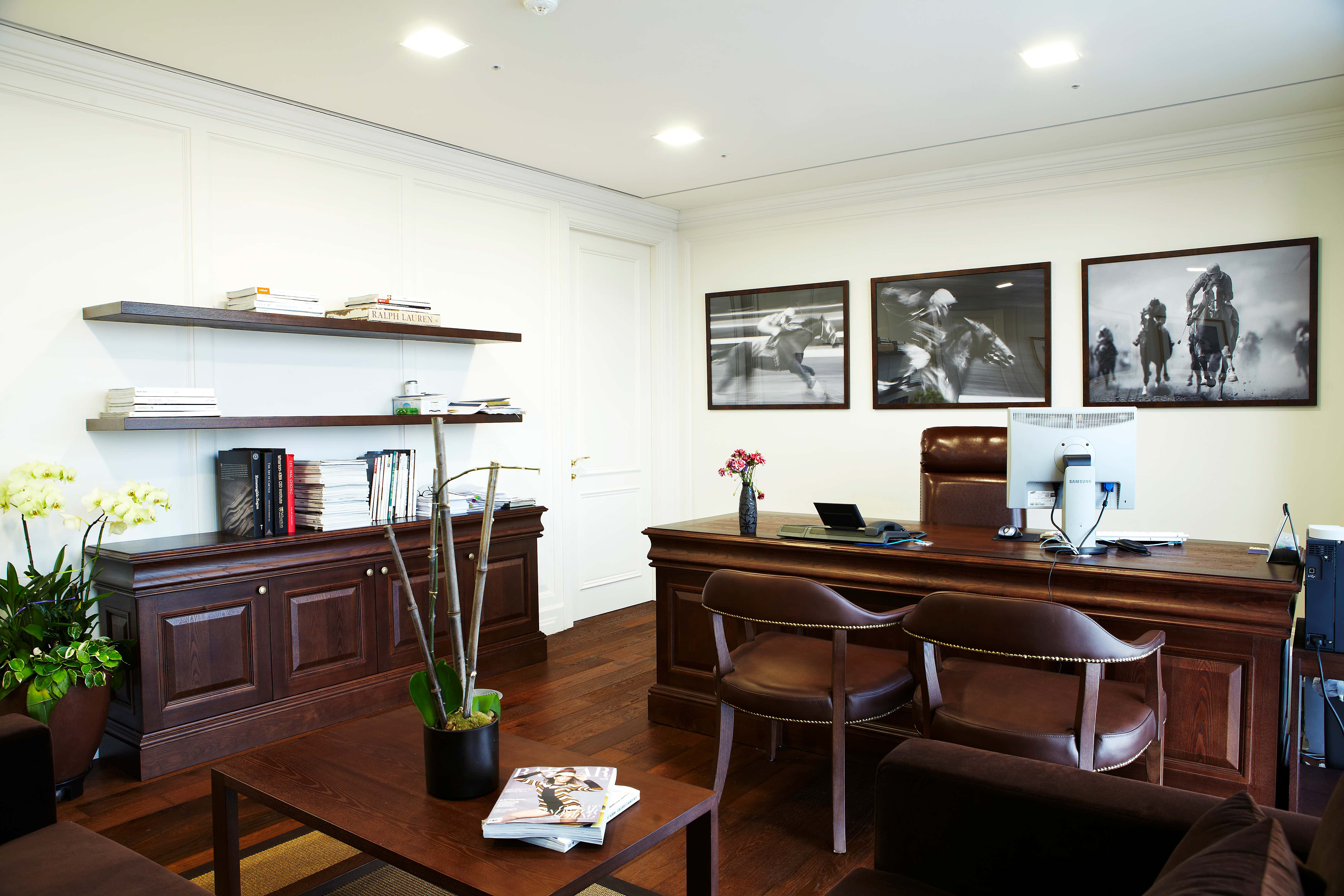 Traditional Office and Study