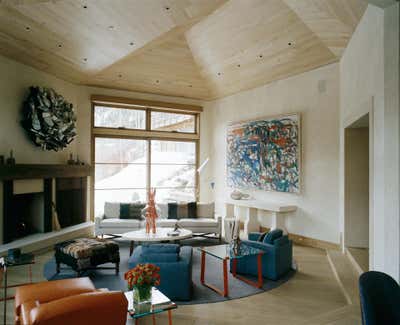  Mid-Century Modern Family Home Living Room. Aspen Home by Stephen Sills Associates.