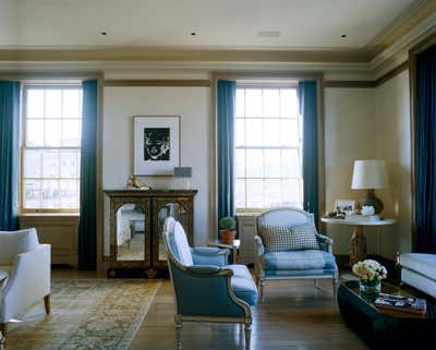  Transitional Apartment Living Room. 5th Avenue Art Collectors  by Stephen Sills Associates.