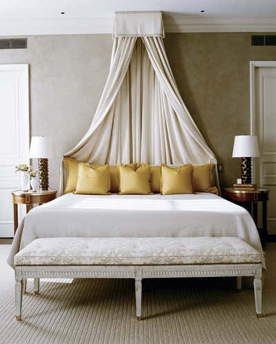  Traditional Apartment Bedroom. 5th Avenue Art Collectors  by Stephen Sills Associates.