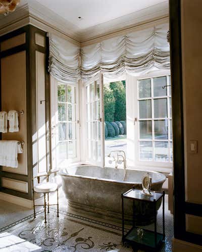  Traditional Family Home Bathroom. Northshore Estate by Stephen Sills Associates.