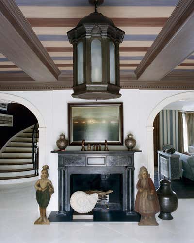  Traditional Country House Entry and Hall. Country House by Stephen Sills Associates.