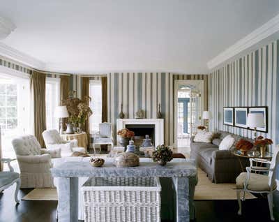  Eclectic Country House Living Room. Country House by Stephen Sills Associates.