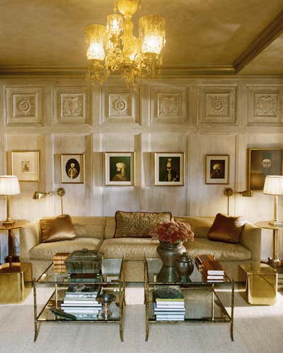  Hollywood Regency Country House Living Room. Country House by Stephen Sills Associates.