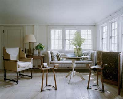  Country Family Home Living Room. North Salem Saltbox by Stephen Sills Associates.