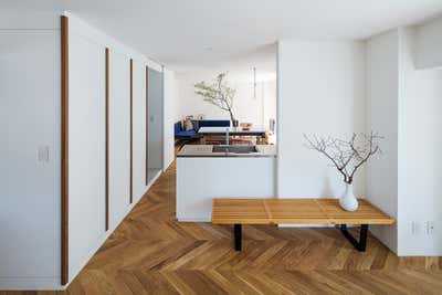  Contemporary Apartment Kitchen. HOUSE IN ROKKO by HIROYUKI TANAKA ARCHITECTS.