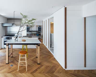  Contemporary Apartment Dining Room. HOUSE IN ROKKO by HIROYUKI TANAKA ARCHITECTS.