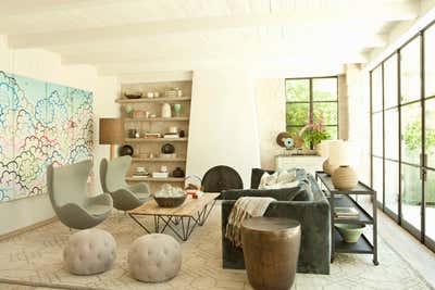  Mid-Century Modern Family Home Living Room. Trophy Hills by Taylor Borsari Inc..