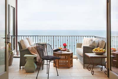  Tropical Mediterranean Family Home Patio and Deck. Lagunita by Taylor Borsari Inc..