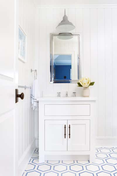  Beach Style Beach House Bathroom. North Fork Waterfront by Chango & Co..