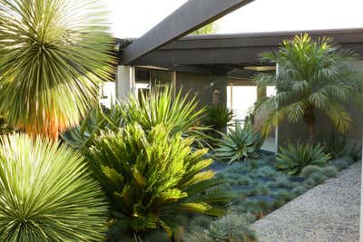  Tropical Family Home Exterior. Lautner Harpel House by Mark Haddawy.