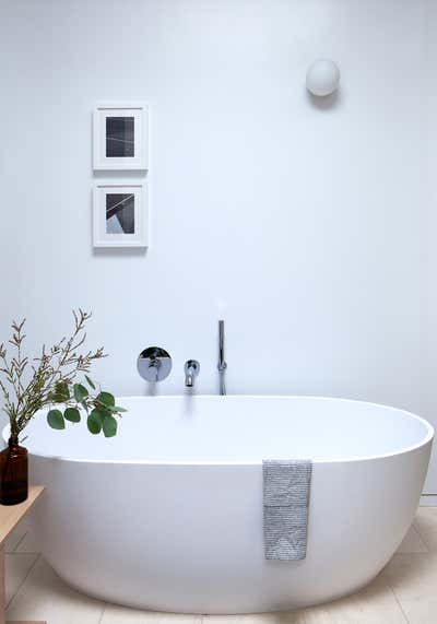  Modern Family Home Bathroom. Clinton Street Townhouse by Frederick Tang Architecture.