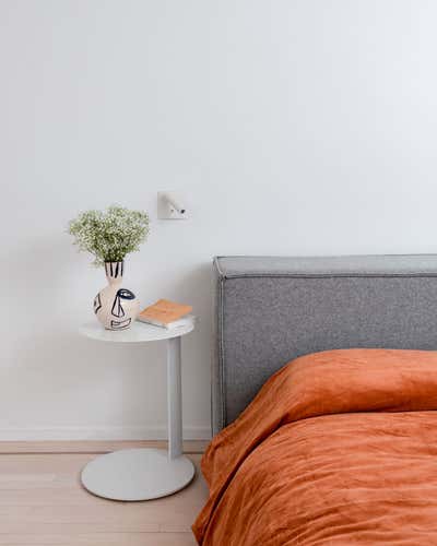  Minimalist Apartment Bedroom. 88 Bleecker St by Tali Roth Designs.