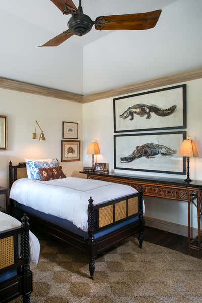  Coastal Family Home Bedroom. Il Cortile by Betsy Shiverick Interiors, Ltd..