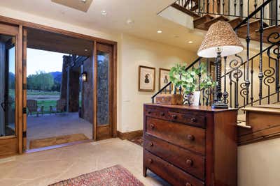  Country Vacation Home Entry and Hall. Aspen by Betsy Shiverick Interiors, Ltd..