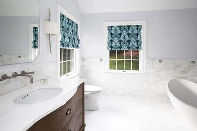 Mid-Century Modern Country House Bathroom. Amagansett, NY by Fawn Galli Interiors.