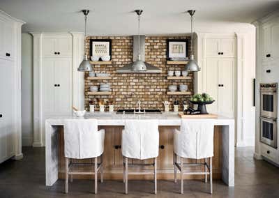  Farmhouse Country House Kitchen. BELLA OAKS by Hurley Hafen LLC.