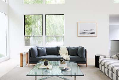  Modern Vacation Home Living Room. East Hampton Modern  by Jesse Parris-Lamb.