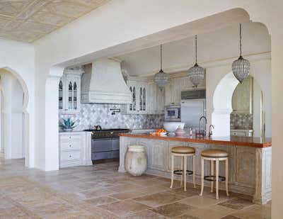  Mediterranean Family Home Kitchen. Crystal Cove by Ohara Davies Gaetano Interiors.