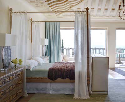  Coastal Family Home Bedroom. Crystal Cove by Ohara Davies Gaetano Interiors.
