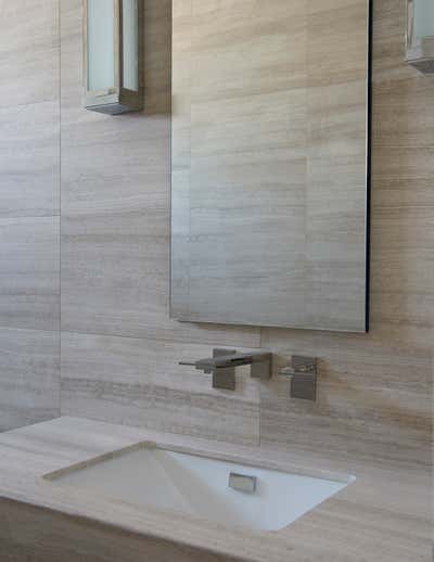 Minimalist Family Home Bathroom. Brooklyn Townhouse by LETS SAY..
