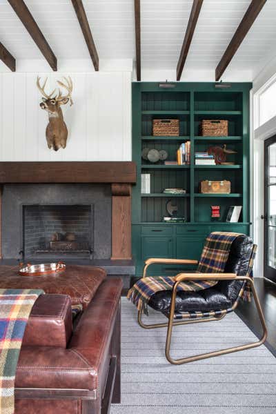  Country Family Home Office and Study. Upstate Farmhouse by Chango & Co..