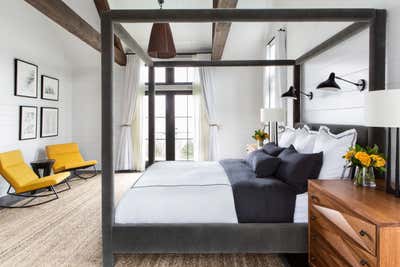  Country Bedroom. Upstate Farmhouse by Chango & Co..