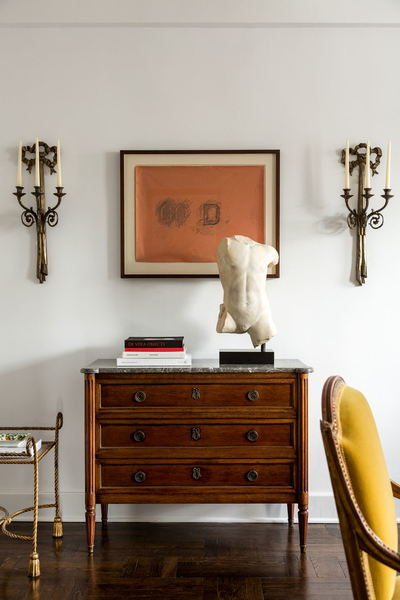  Eclectic Apartment Entry and Hall. Upper East Side Pied-a-Terre by Patrick McGrath Design.