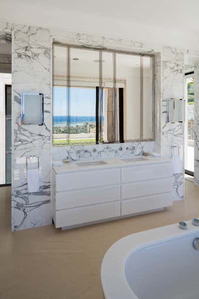  Coastal Vacation Home Bathroom. Cannes Home by Collett-Zarzycki Ltd.