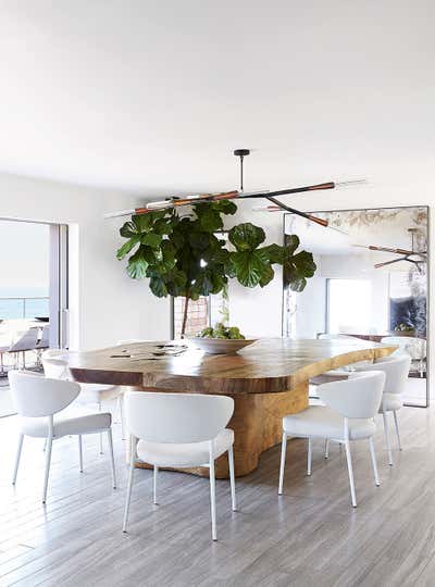  Modern Beach House Dining Room. Malibu Retreat by Jamie Bush + Co..