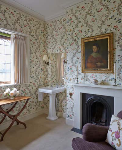 English Country Country House Bedroom. Madresfield Court by Todhunter Earle Interiors.