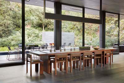 Modern Family Home Dining Room. Mandeville Canyon by Marmol Radziner.
