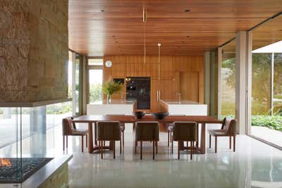 Modern Family Home Dining Room. La Jolla by Marmol Radziner.