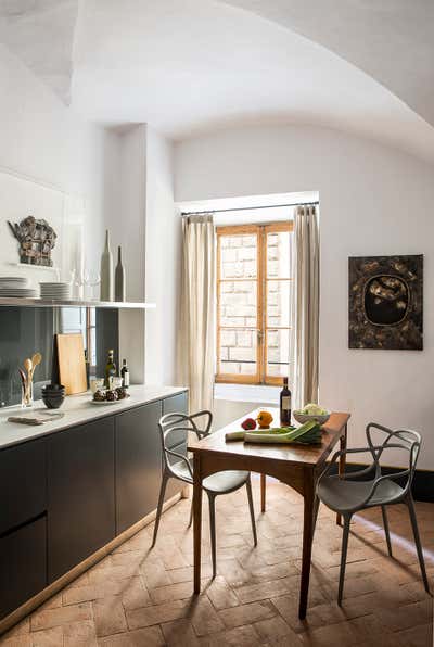  Contemporary Apartment Kitchen. Sotto le antiche volte by Pelizzari Studio.