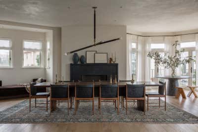 Modern Family Home Dining Room. Seacliff Retreat by Catherine Kwong Design.
