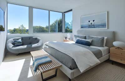  Modern Beach House Bedroom. Dune Crest by Stelle Lomont Rouhani Architects.