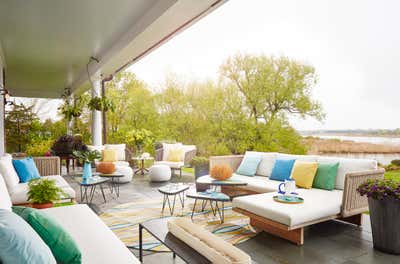  Modern Family Home Patio and Deck. Art Inspired Bridgehampton Getaway by Amy Lau Design.