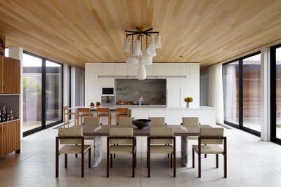  Contemporary Beach House Dining Room. Southampton Beach House by Damon Liss Design.