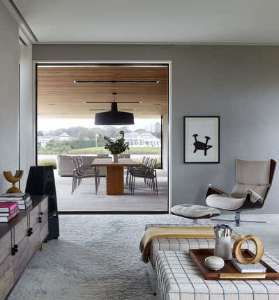 Contemporary Beach House Living Room. Southampton Beach House by Damon Liss Design.