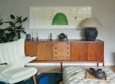 Mid-Century Modern Mixed Use Living Room. Television Centre by Suzy Hoodless.