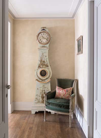  Traditional Apartment Entry and Hall. New York Apartment by Ginger Barber Interior Design.