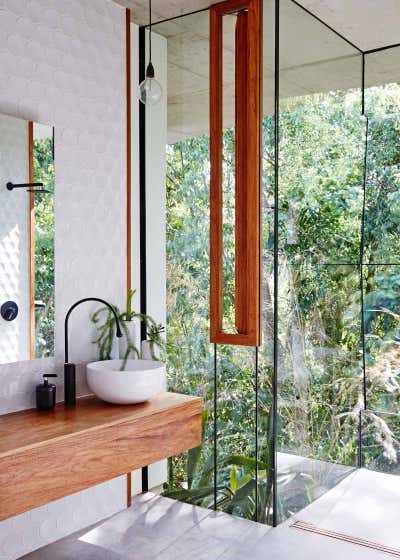  Tropical Bathroom. Planchonella House by Jesse Bennett Studio.