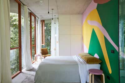  Mid-Century Modern Family Home Bedroom. Planchonella House by Jesse Bennett Studio.